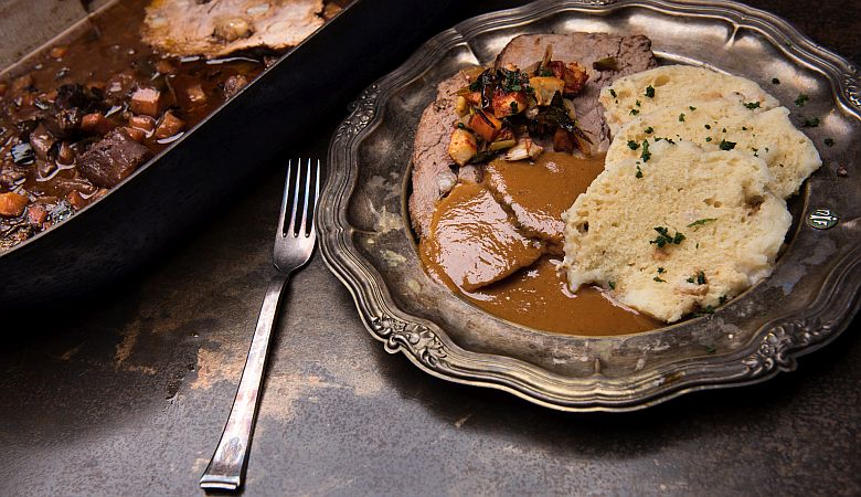 Lendenbraten mit böhmischen Knödeln